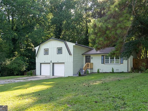 3rd image of 7367 Rountree Dr