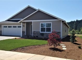 246 Retirement Ln, Cave Junction, OR 97523
