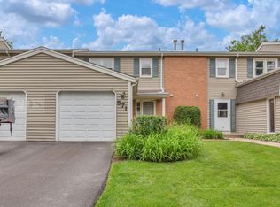 571 Thomas Rd, Bolingbrook, IL 60440