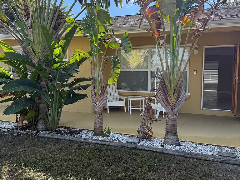 2624 Grove St — Photo 2