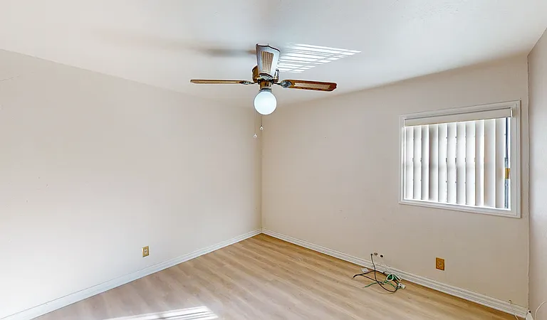 208 W Broadbent Dr — Photo 8