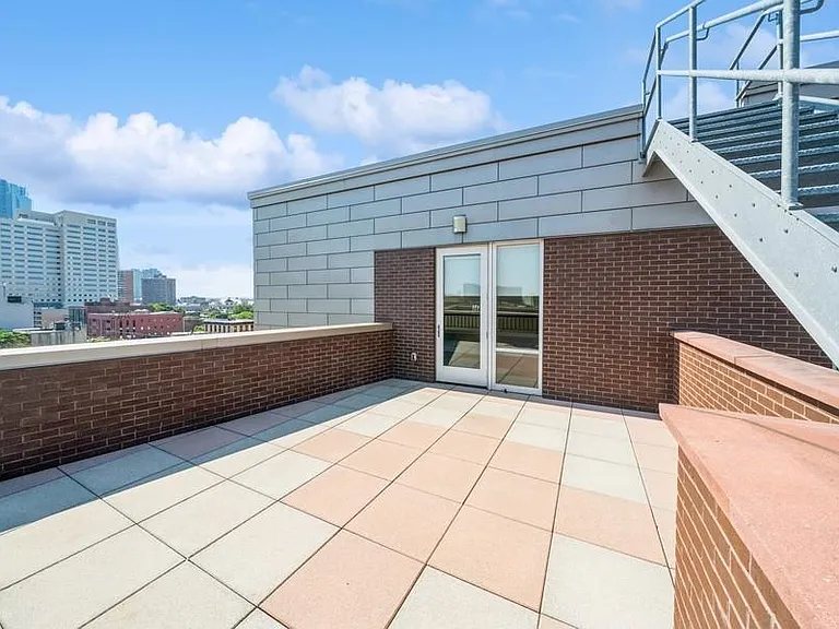 Element Flats — Photo 16