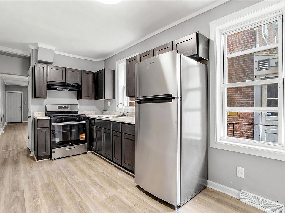 1st image of 216 Mott St
