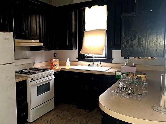 4th image of 634 N Byers Avenue