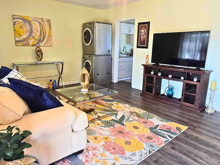 3002 E McKinley St #6 — Photo 7