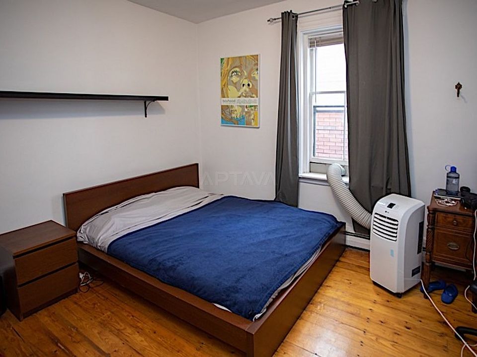 1st image of 147 Columbia St APT 3L