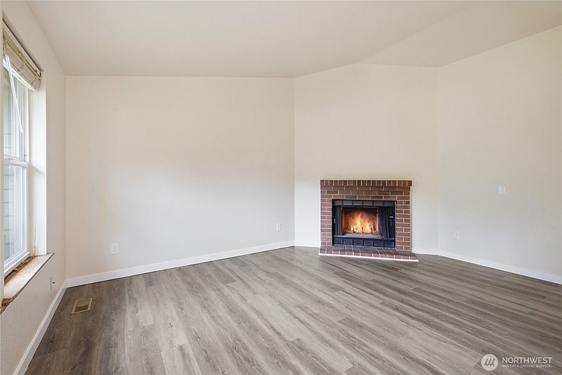 4th image of 35311 19th Avenue SW