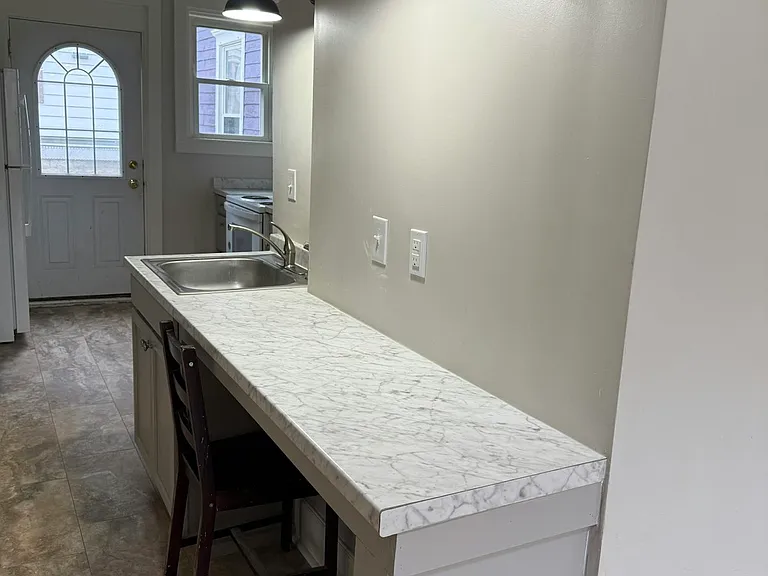 202 Park St — Photo 7