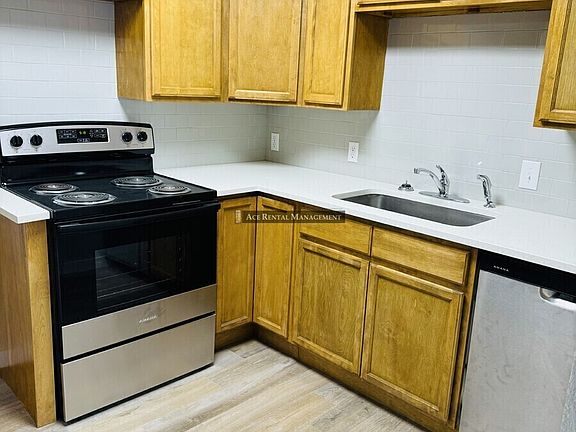 3rd image of 2925 19th St #12