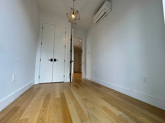 Rented by Pear NYC LLC | media 8