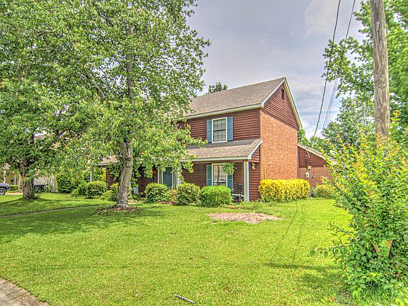 2nd image of 26 King Edward Dr