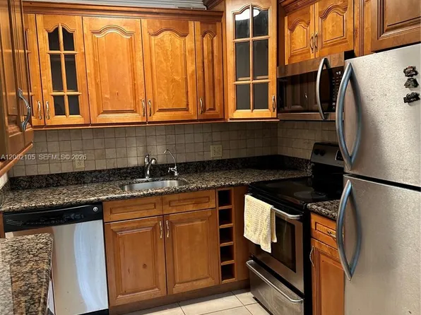 13250 SW 7th Ct APT 114L, Pembroke Pines, FL 33027