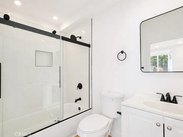 625 Orizaba Ave #5 — Photo 8