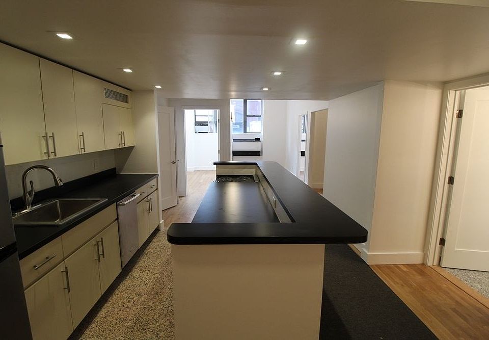 1st image of 207 E 37th St APT 1K