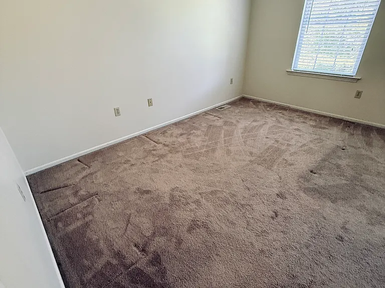 1688 Pinewind Dr — Photo 35