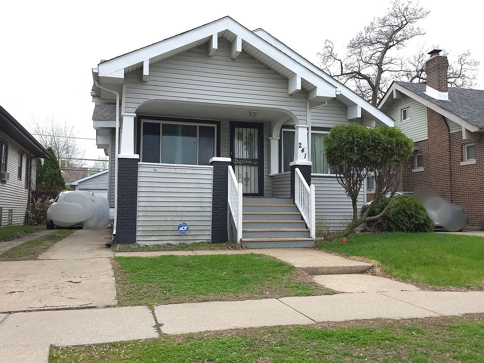 1st image of 241 Webb St