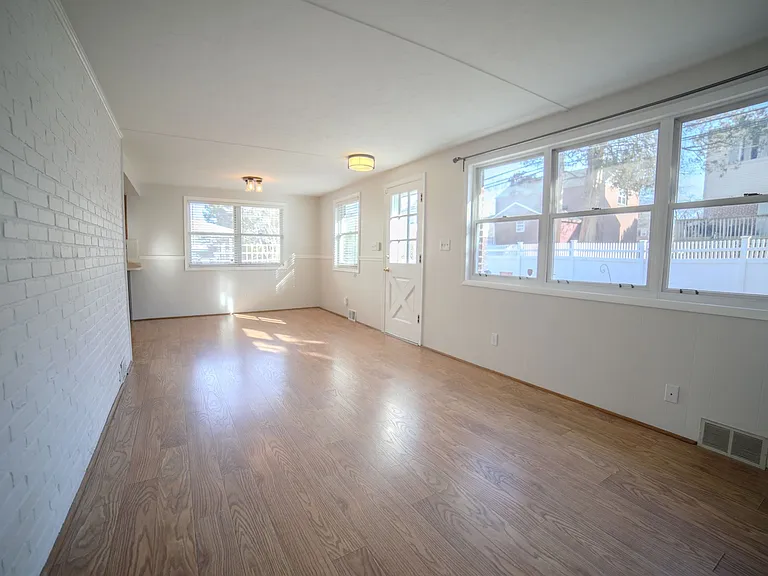 213 Heatherwood Rd — Photo 22