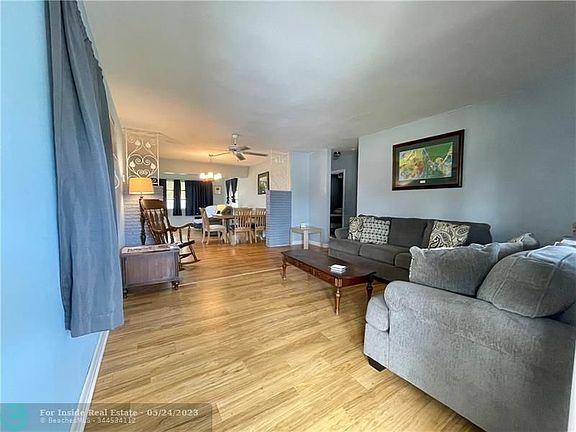 5th image of 221 NE 30th St