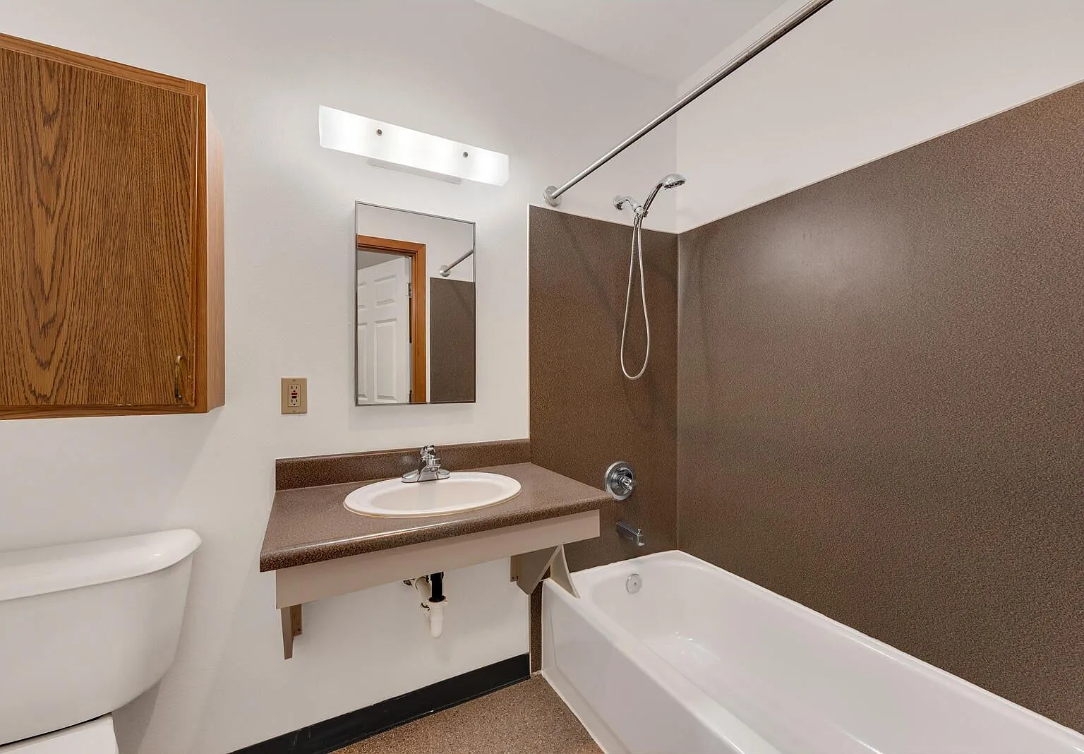 Villa Apartments — Photo 2