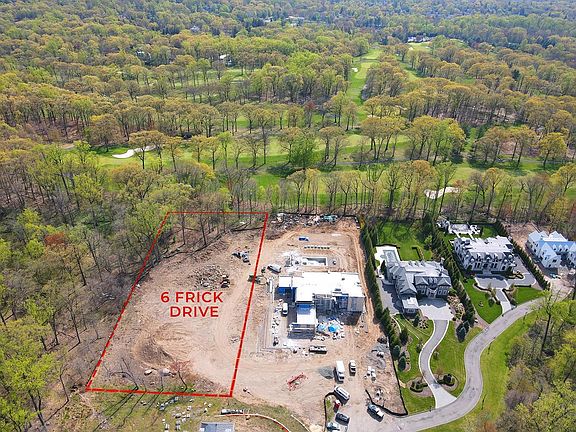 2nd image of 6 Frick Dr