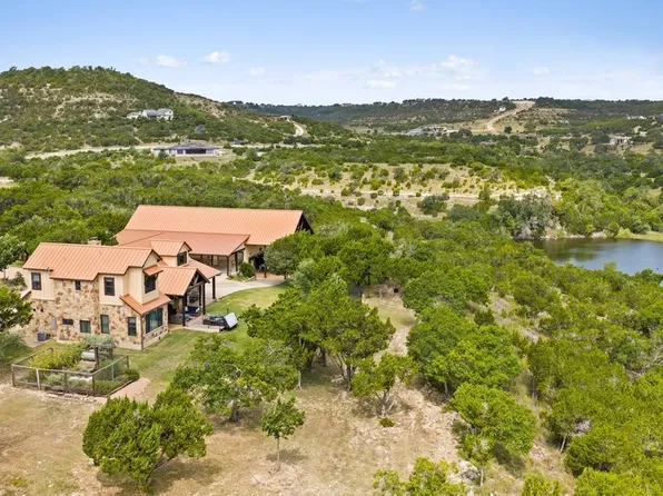 241 E LYNX CV, Blanco, TX 78606