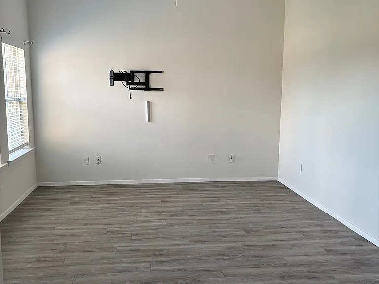524 Wood Dr — Photo 14
