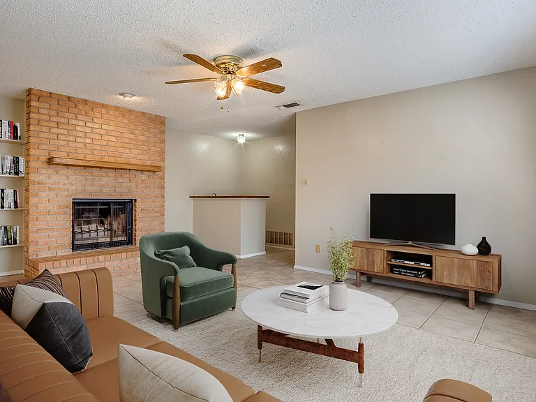 4817 Fletcher Ave — Photo 3