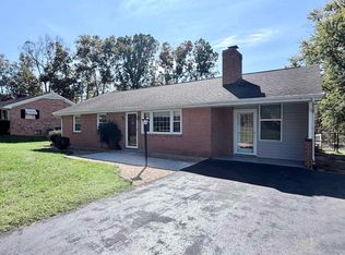 603 Dooms Crossing Rd, Waynesboro, VA 22980