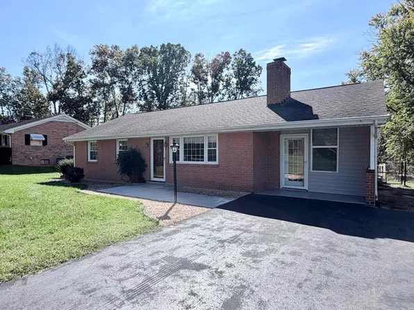 603 Dooms Crossing Rd, Waynesboro, VA 22980