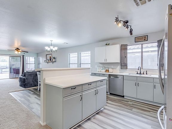 2nd image of 228 S Valle Verde