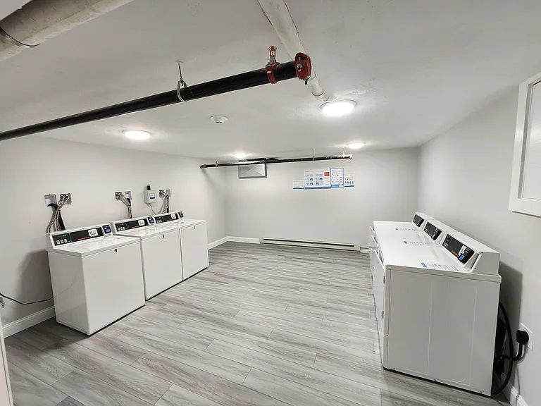 329 Bank St #2 — Photo 10