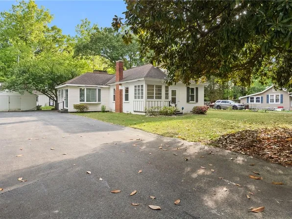 57 Irvinville Ln, Mathews, VA 23109