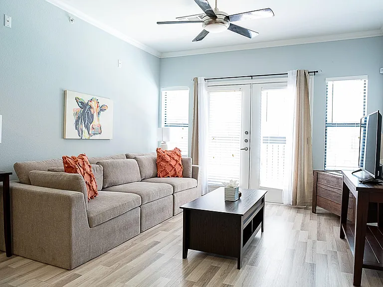 2502 Leon St #309 — Photo 8