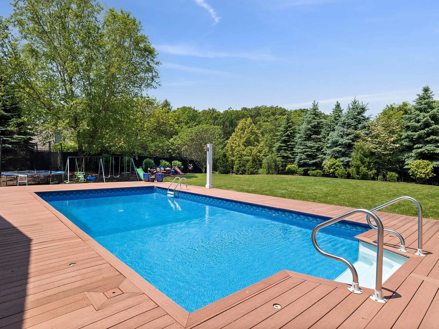 6 bed, 4814 sqft, $16,275 — Photo 2