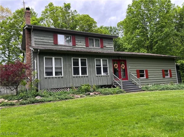 38474 Longs Crossing Rd, Leetonia, OH 44431