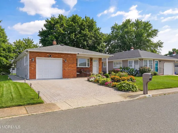 78 Castle Harbor Drive, Toms River, NJ 08757