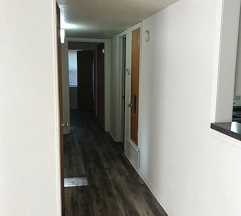 3rd image of 950 Buena Vista St #B1