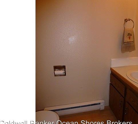 2nd image of 569 Sunset Ave NE
