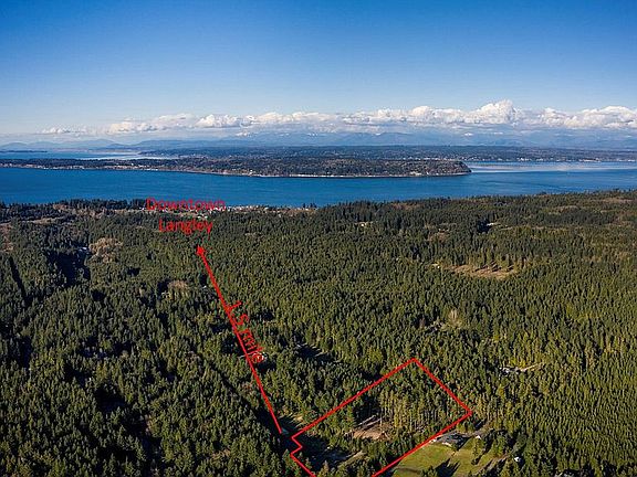 NEAR DOWNTOWN LANGLEY