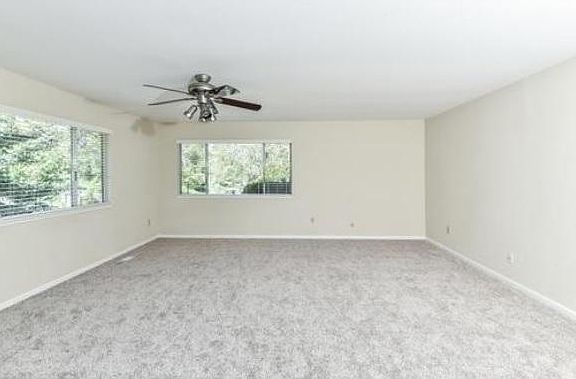 Spacious living room