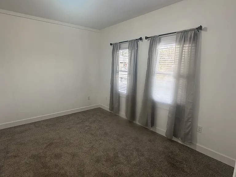 328 N 8th St #5 — Photo 5
