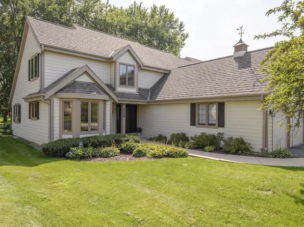 18465 St Andrew COURT #A, Brookfield, WI 53045