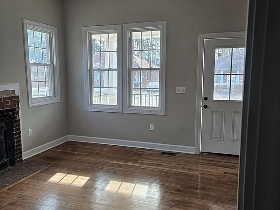 3rd image of 746 Truett Ave #746