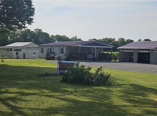 35 Brocklehurst Ln, Jackson Center, PA 16133