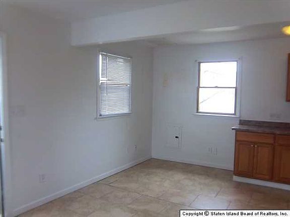5th image of 750 Patterson Ave #A