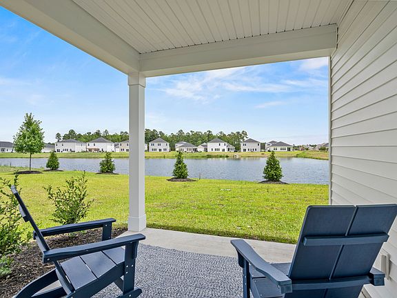 Enjoy the outdoors in the spacious back yard. Photography from Clear Pond in Myrtle Beach, SC.