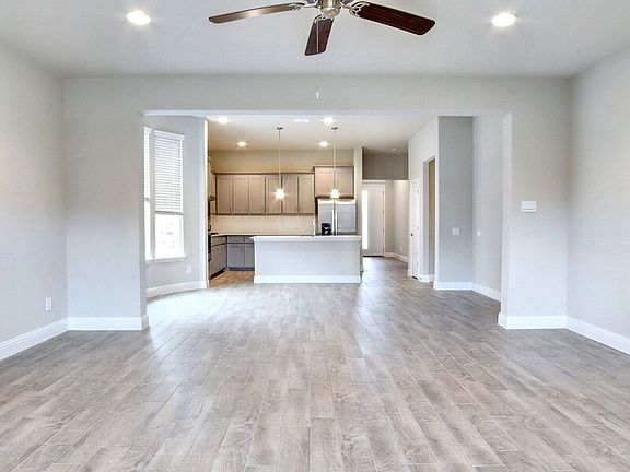 2nd image of 2513 Toucan Dr