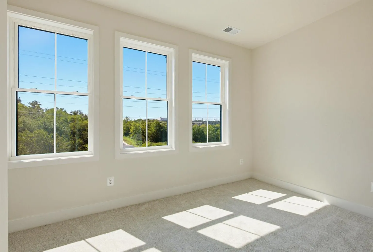 River Birch Rd, Herndon — Photo 4