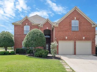 2401 Crockett Ct, Grapevine, TX 76051