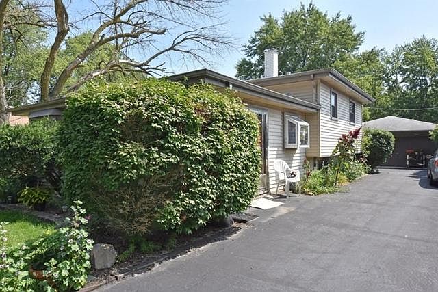 1st image of 15457 Laramie Ave